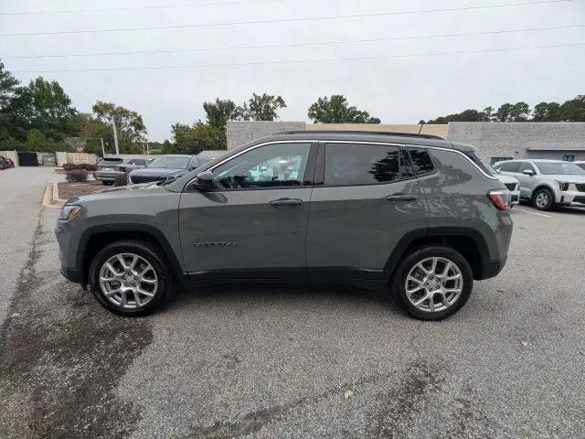 2023 Jeep Compass Latitude Lux FWD