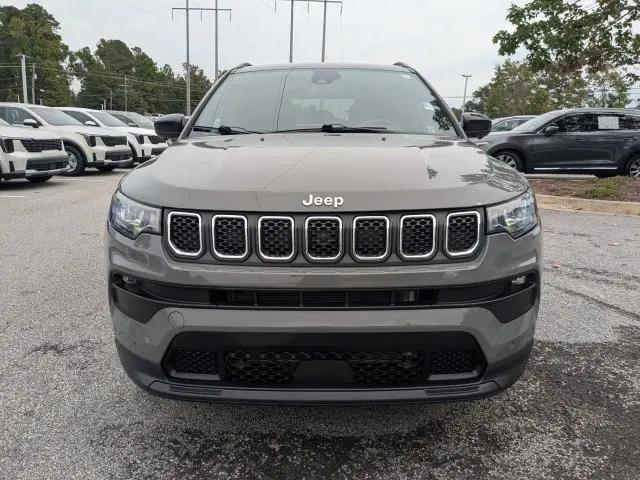 2023 Jeep Compass Latitude Lux FWD