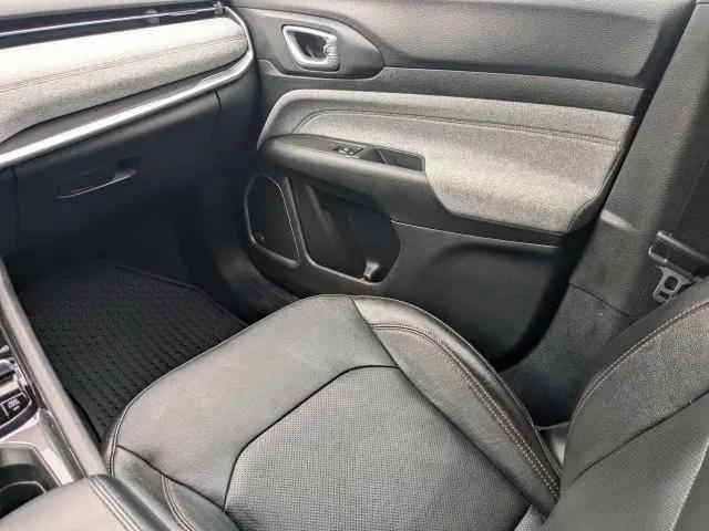 2023 Jeep Compass Latitude Lux FWD