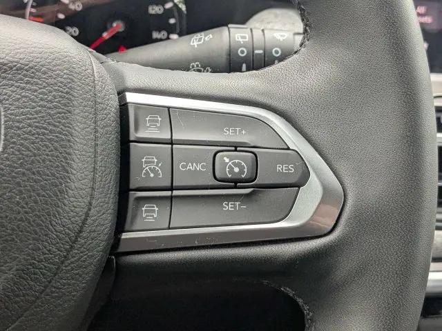 2023 Jeep Compass Latitude Lux FWD