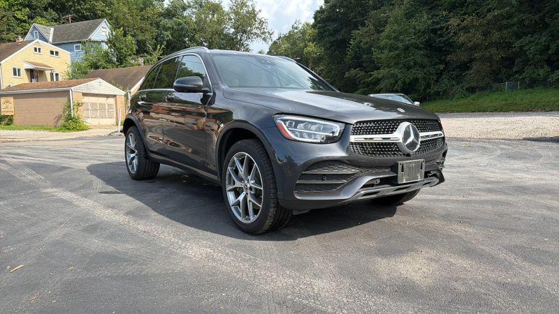 2022 Mercedes-Benz GLC 4MATIC SUV for sale in New Kensington, PA