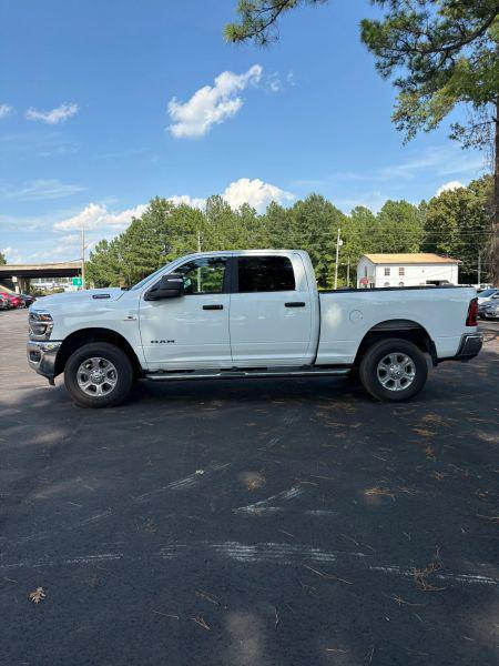 2026 Ram 2500 Big Horn Crew Cab 4x4 64 Box
