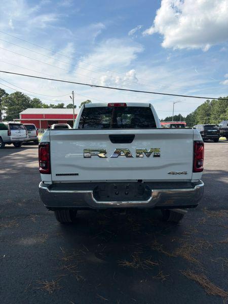2026 Ram 2500 Big Horn Crew Cab 4x4 64 Box