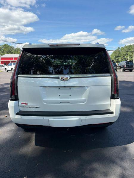 2016 Cadillac Escalade Luxury Collection
