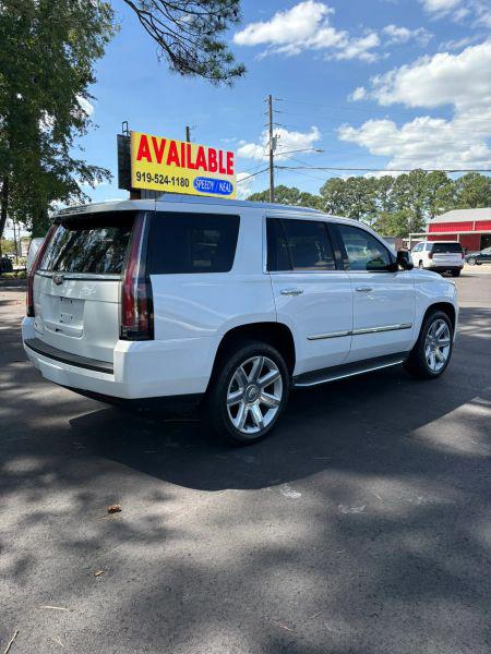 2016 Cadillac Escalade Luxury Collection