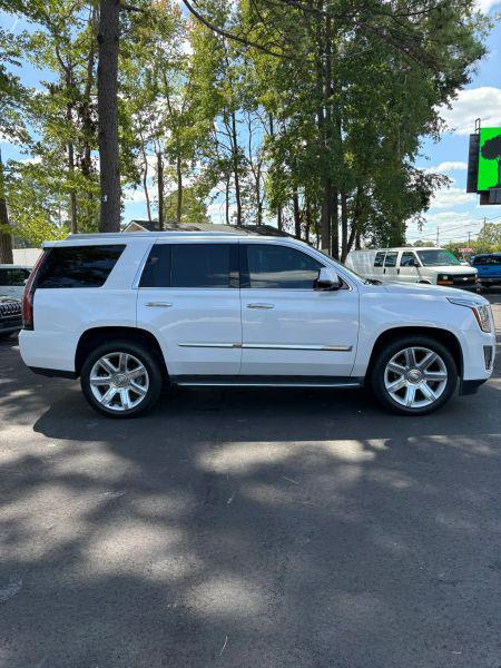 2016 Cadillac Escalade Luxury Collection