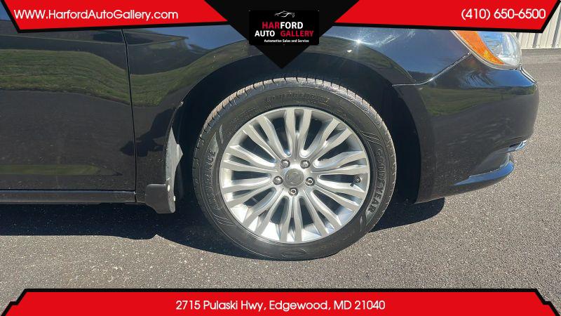 2013 Chrysler 200 Limited