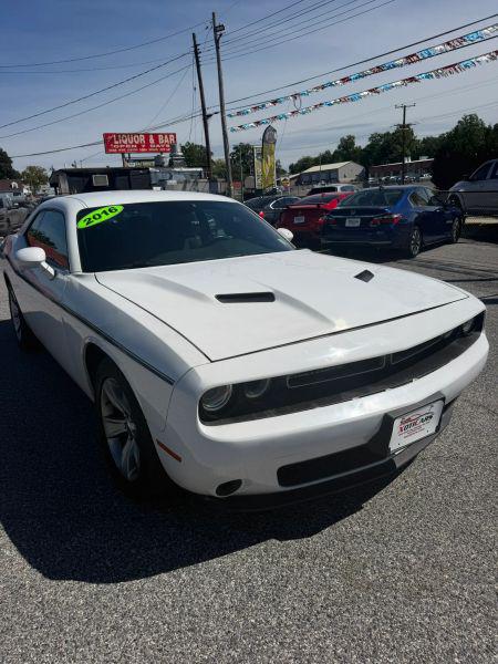 2016 Dodge Challenger SXT