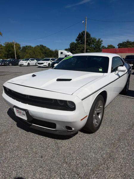 2016 Dodge Challenger SXT