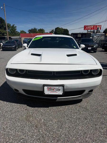 2016 Dodge Challenger SXT