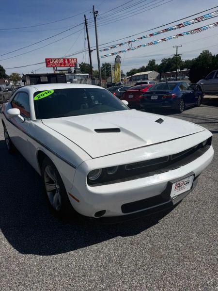 2016 Dodge Challenger SXT