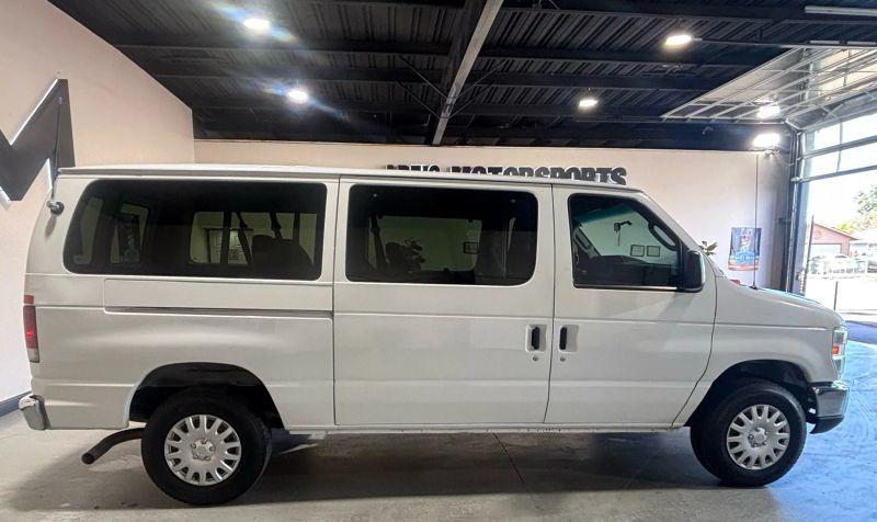 2014 Ford E-350 Super Duty XL