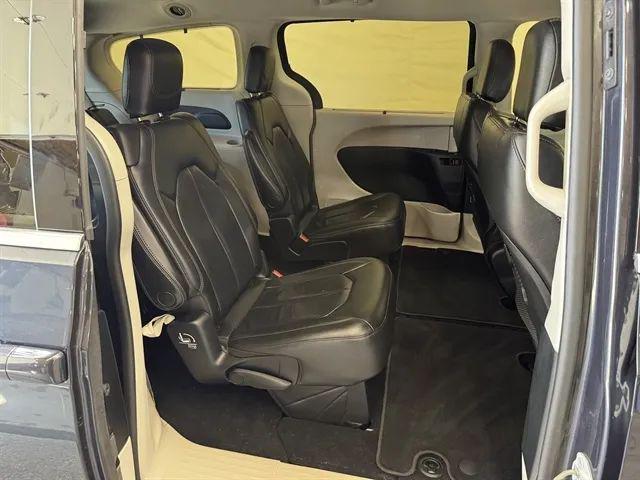 2019 Chrysler Pacifica Touring L