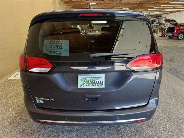 2019 Chrysler Pacifica Touring L