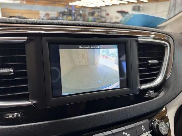 2019 Chrysler Pacifica Touring L