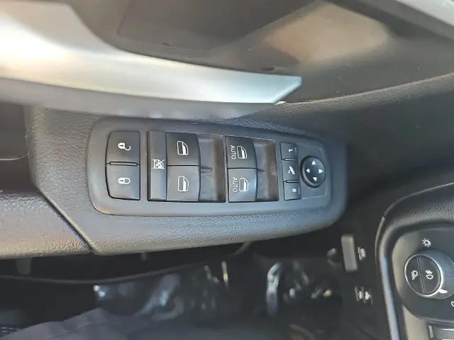2019 Ram 1500 Big Horn/Lone Star Crew Cab 4x4 57 Box