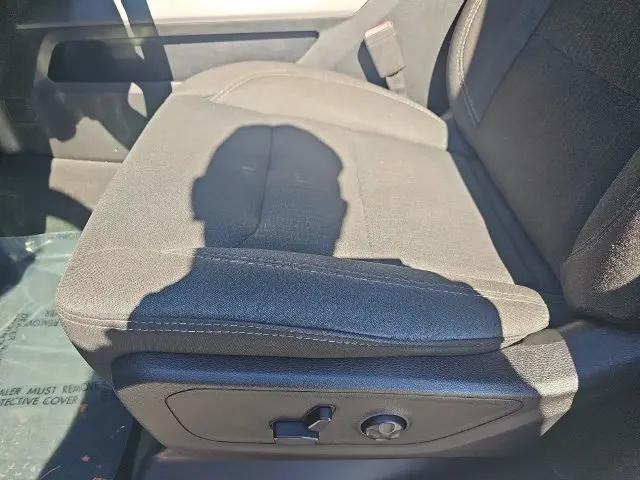 2019 Ram 1500 Big Horn/Lone Star Crew Cab 4x4 57 Box
