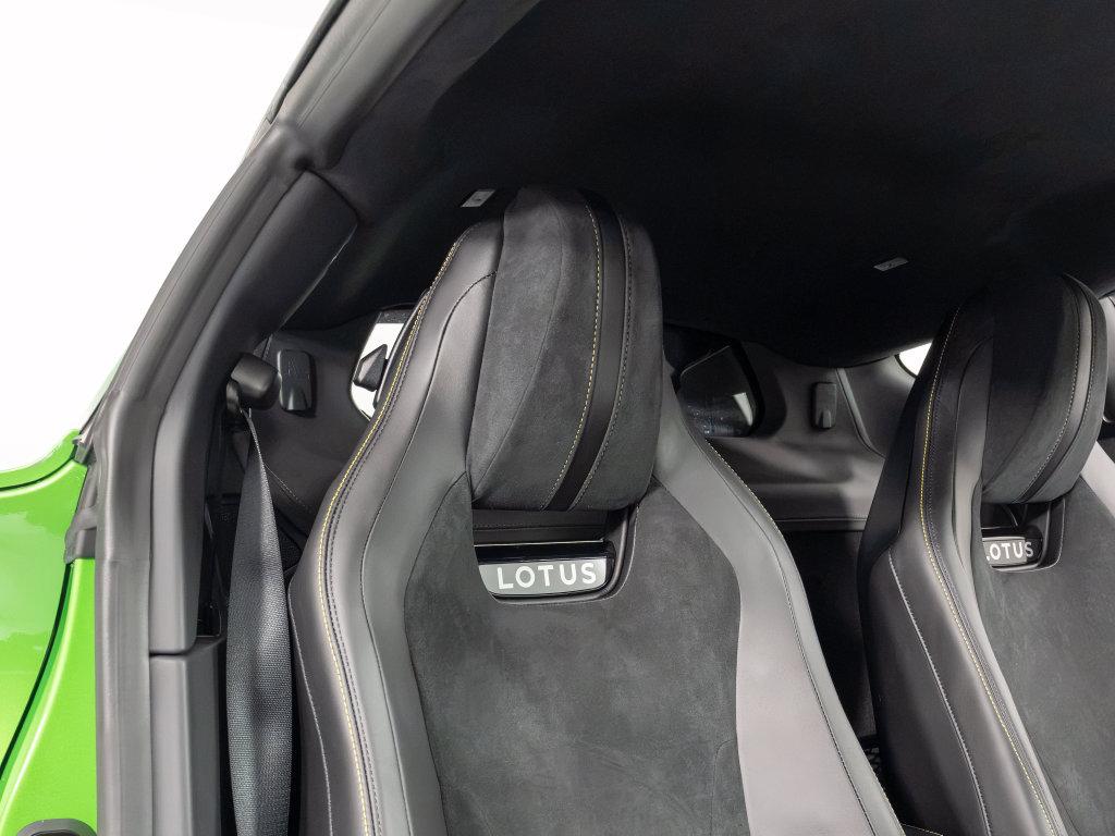 2027 Lotus Emira Turbo SE - Photo 47