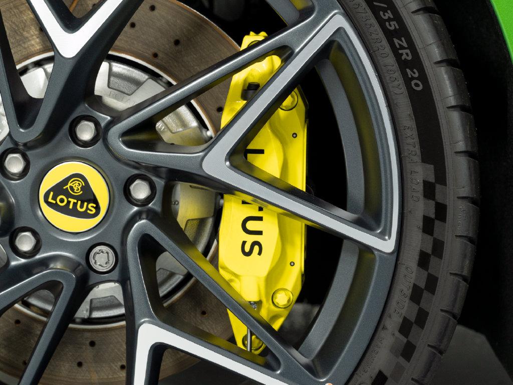 2027 Lotus Emira Turbo SE - Photo 51
