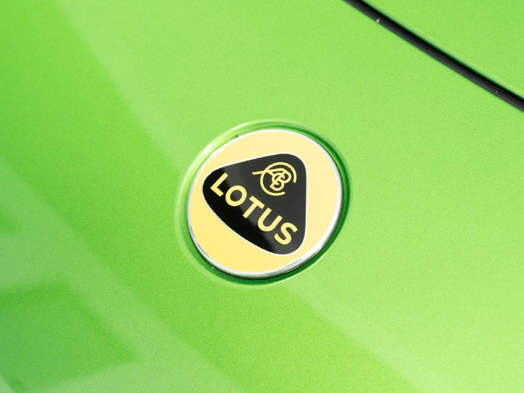 2027 Lotus Emira Turbo SE - Photo 57