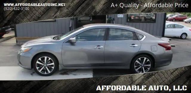 2017 Nissan Altima 2.5 SV for sale in Green Bay, WI