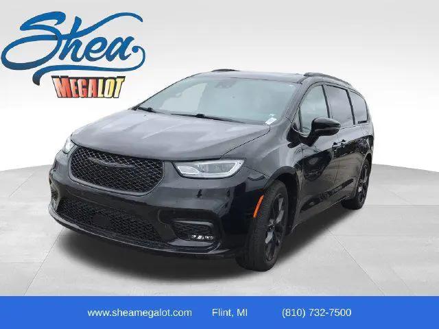2025 Chrysler Pacifica Limited for sale in Flint, MI