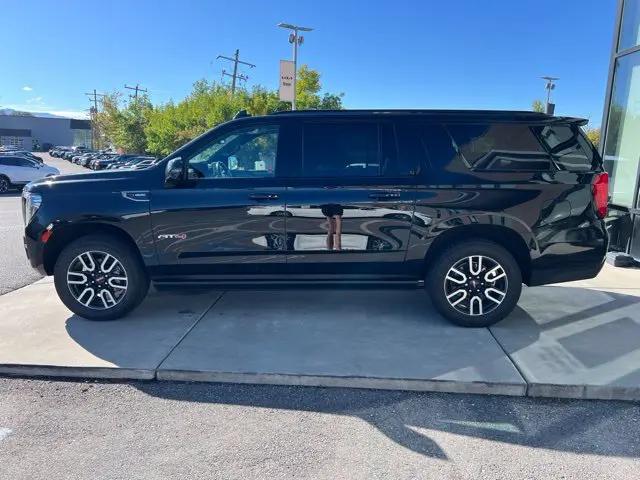 2021 GMC Yukon XL AT4