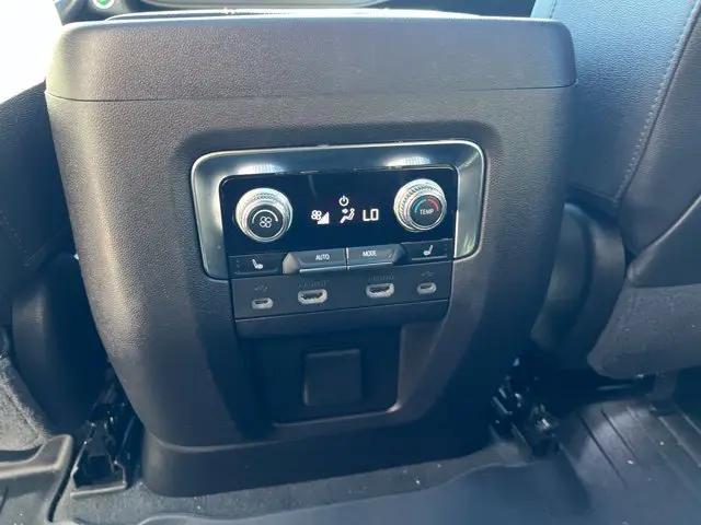 2021 GMC Yukon XL AT4