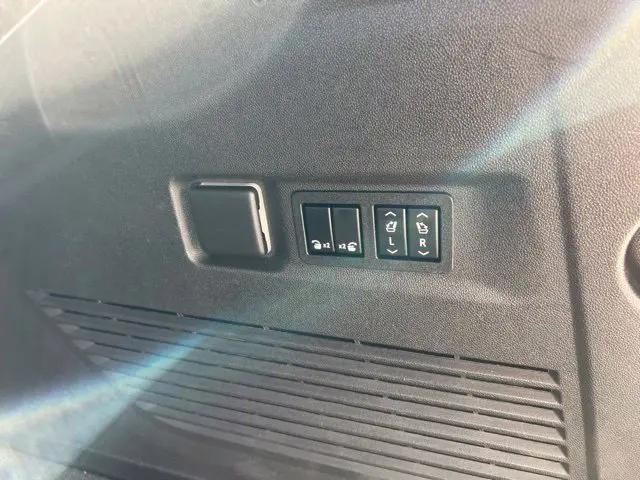 2021 GMC Yukon XL AT4