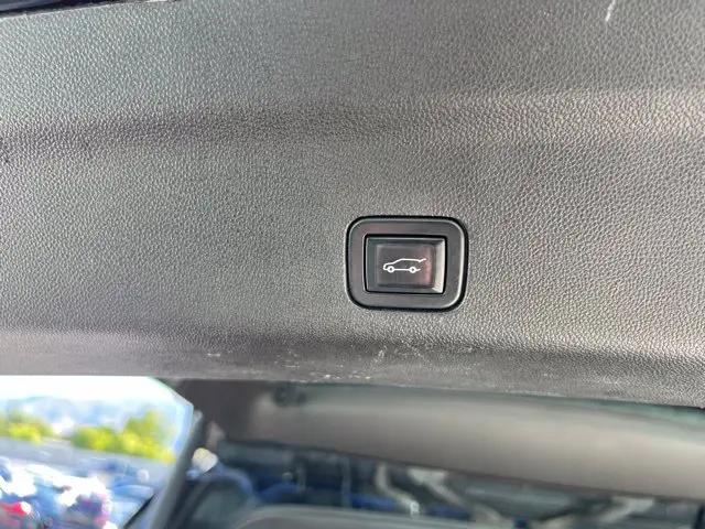 2021 GMC Yukon XL AT4