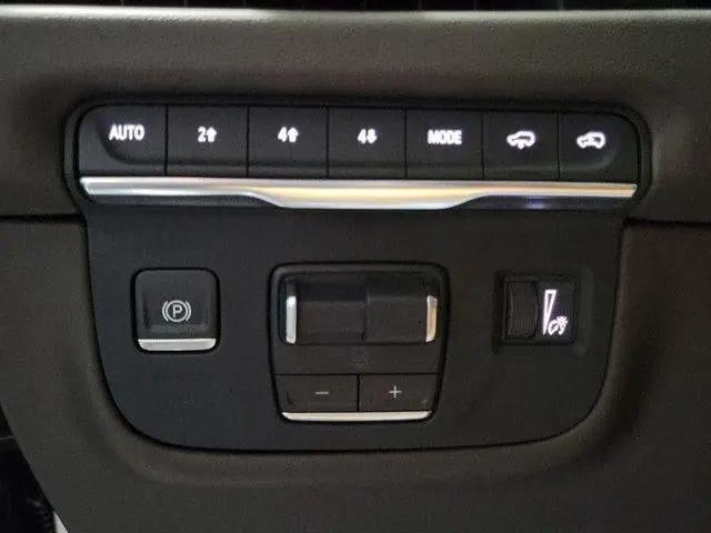2025 Cadillac Escalade Premium Luxury