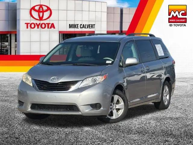 2012 Toyota Sienna LE V6 8 Passenger for sale in Houston, TX
