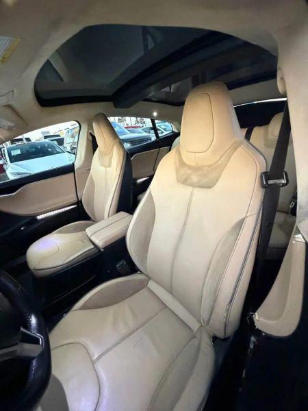 2013 Tesla Model S Performance