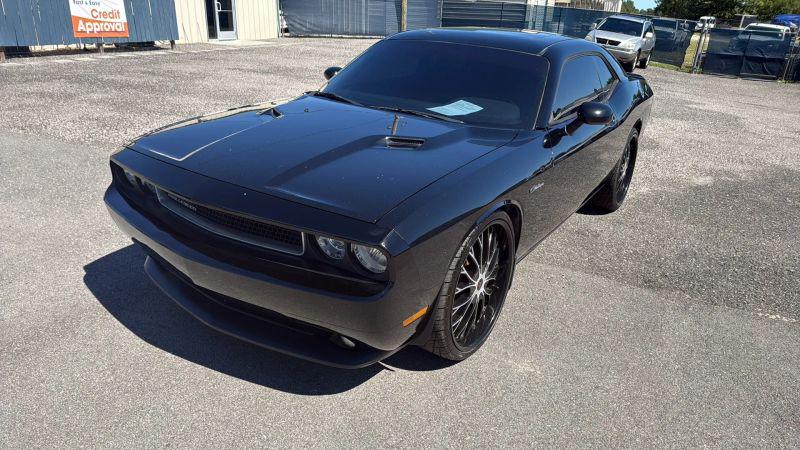 2014 Dodge Challenger SXT Plus