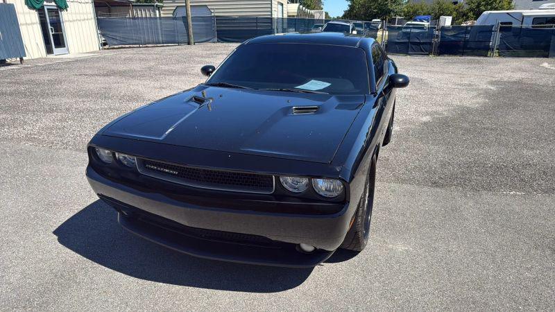 2014 Dodge Challenger SXT Plus