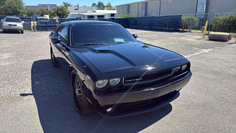 2014 Dodge Challenger SXT Plus
