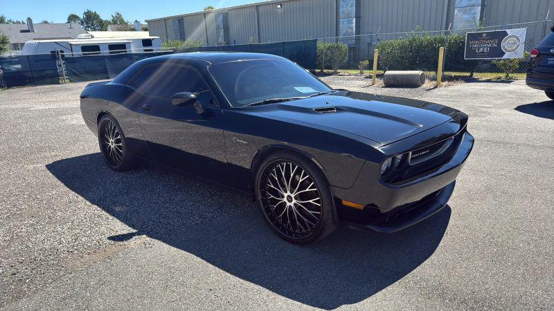 2014 Dodge Challenger SXT Plus