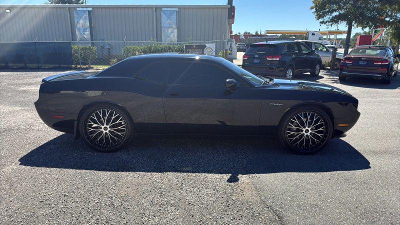 2014 Dodge Challenger SXT Plus