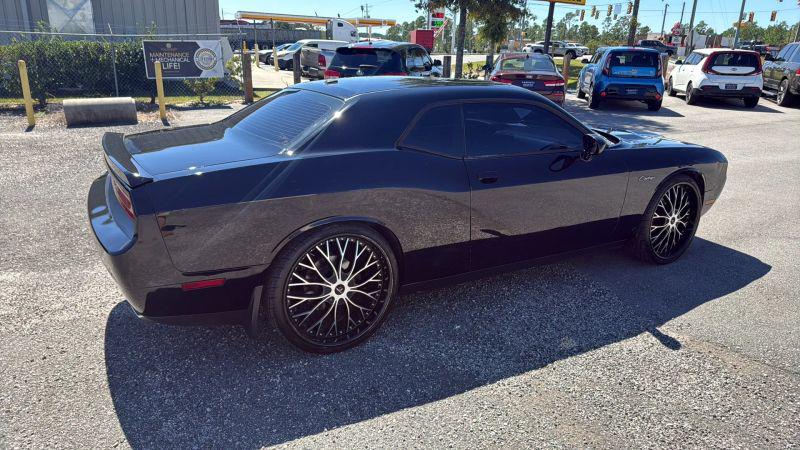 2014 Dodge Challenger SXT Plus
