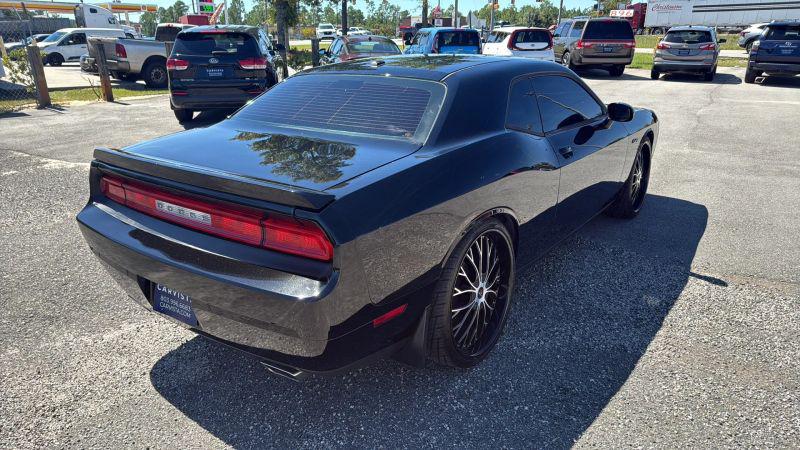 2014 Dodge Challenger SXT Plus