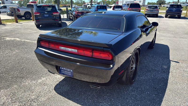 2014 Dodge Challenger SXT Plus