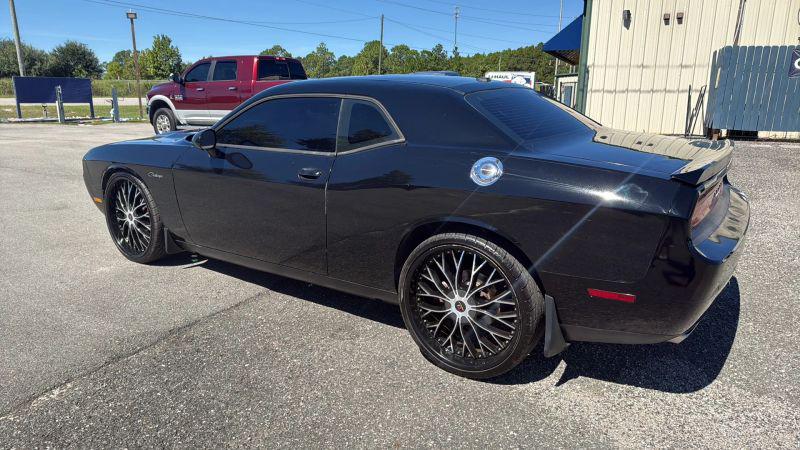 2014 Dodge Challenger SXT Plus