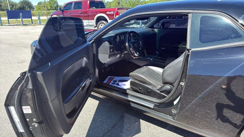 2014 Dodge Challenger SXT Plus
