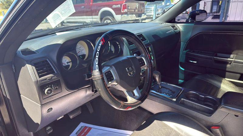 2014 Dodge Challenger SXT Plus