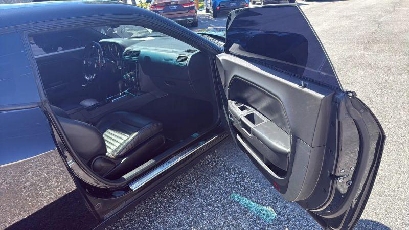 2014 Dodge Challenger SXT Plus
