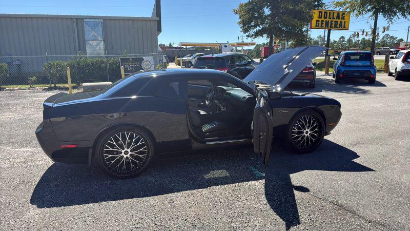 2014 Dodge Challenger SXT Plus