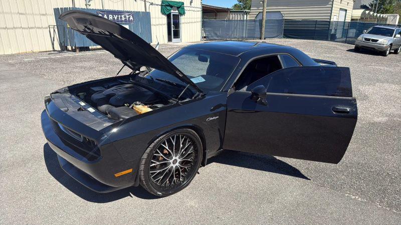 2014 Dodge Challenger SXT Plus