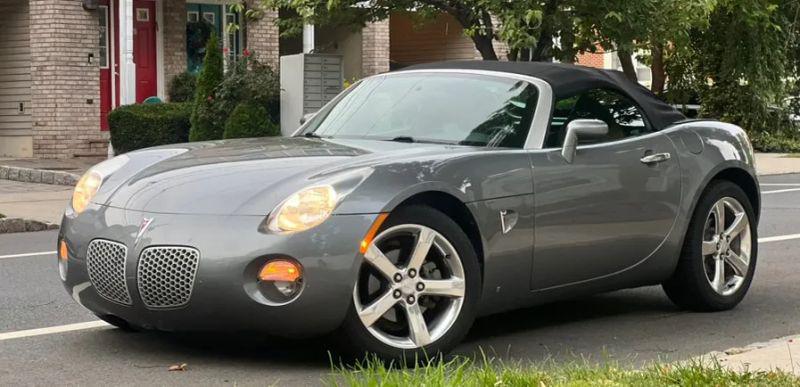 2006 Pontiac Solstice Base for sale in Irvington, NJ