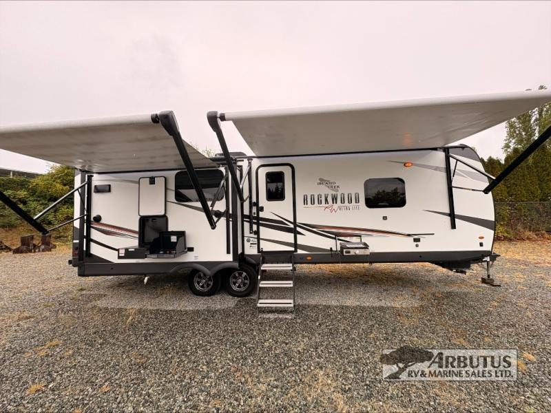 2021 Forest River Rockwood Ultra Lite 2720IK TRAVEL TRAILER