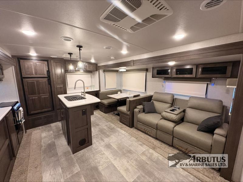 2021 Forest River Rockwood Ultra Lite 2720IK TRAVEL TRAILER